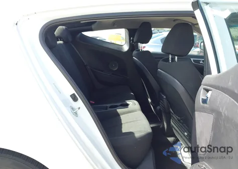 2015 Hyundai Veloster из США, поврежденный, VIN KMHTC6AD1FU237831